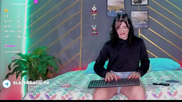 elafranco  online show from December 28, 11:05 pm