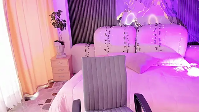 MattThompsonn online show from April 19, 4:19 pm