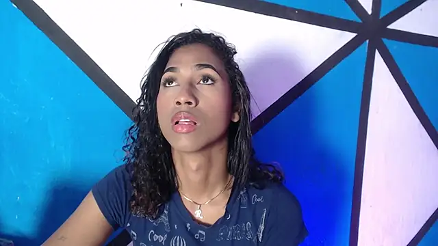 Snapshot of Alissemasiel chatting on October 12, 12:13 am Alissemasiel online show from October 12, 12:13 am