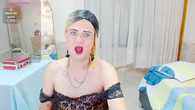 Dolldirtyxxx online show from March 12, 5:01 am