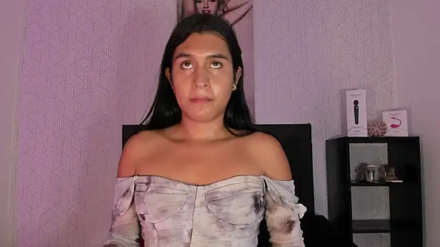 Selena fox7 online show from April 3, 3:27 am