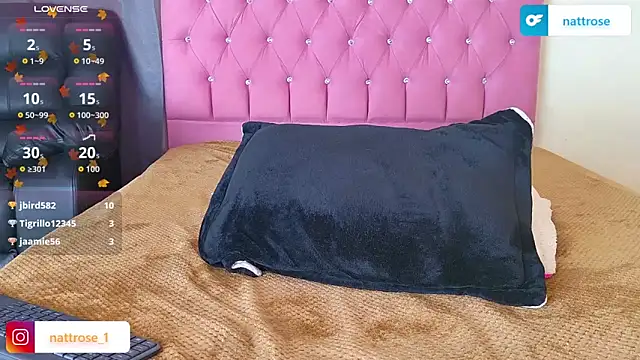 NATTROSE TAY online show from December 21, 1:06 pm