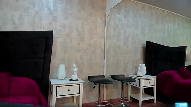 NahomyCarther online show from April 5, 10:41 pm