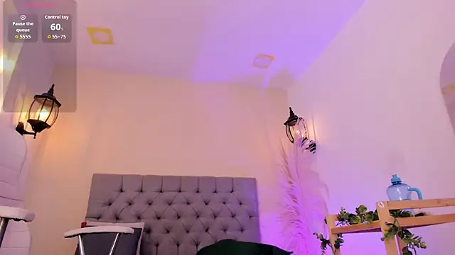 Maite Smith  online show from April 19, 1:01 pm