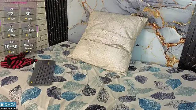 MaeveKuro online show from November 15, 4:10 am