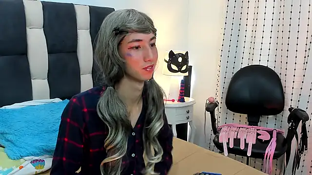 loverisu-coral online show from March 16, 9:11 pm