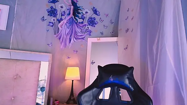 Emily Castillo 1 online show from April 7, 4:35 am