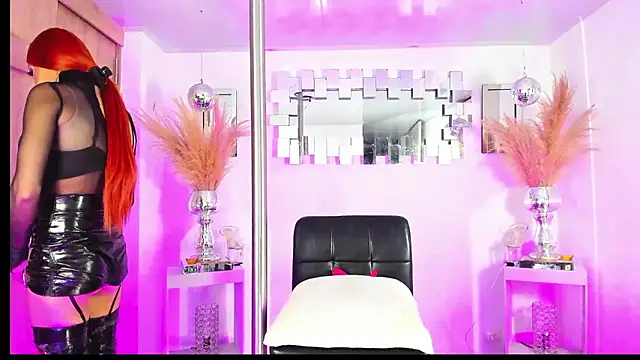 MaiaMadisson1 online show from January 17, 5:48 am