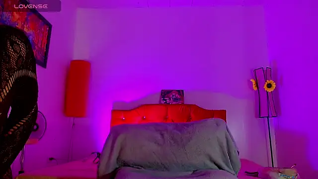 alexsandra kiss online show from April 18, 11:45 am