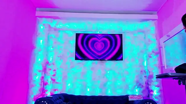 The Hot Ts Dolls online show from February 3, 2:53 am