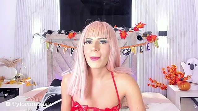 Snapshot of Taylor_Harveey chatting on October 10, 9:38 pm Taylor Harveey online show from October 10, 9:38 pm