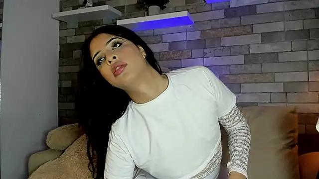 DixyPalmer online show from November 18, 7:25 pm