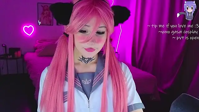 your little eva online show from February 1, 12:53 am