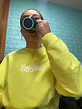 SALOME KORLAND online show from January 8, 8:02 pm