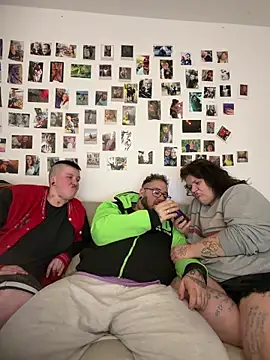 mrandmrsdarkside online show from December 2, 8:23 pm