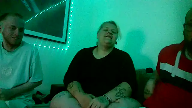 mrandmrsdarkside online show from April 21, 7:42 pm