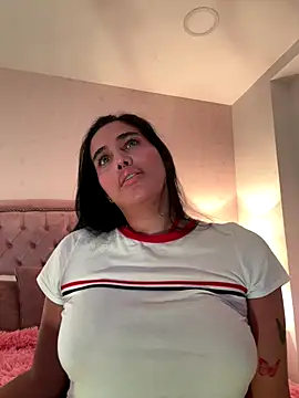 Bella  Wood online show from December 20, 8:48 pm