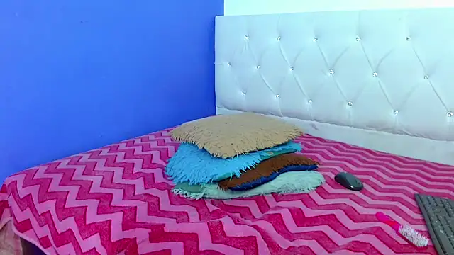 x isabella x online show from March 18, 9:03 pm