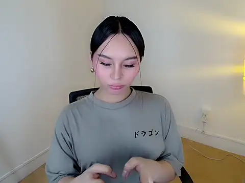 holly tabby online show from January 11, 9:43 pm