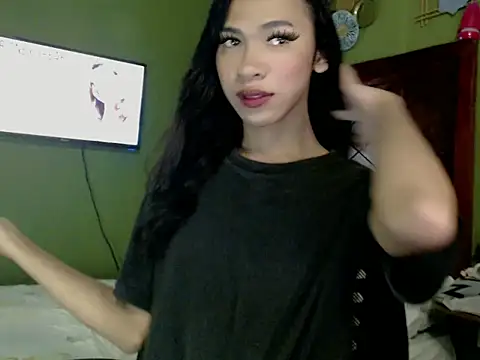 Annaloula online show from October 14, 3:57 pm