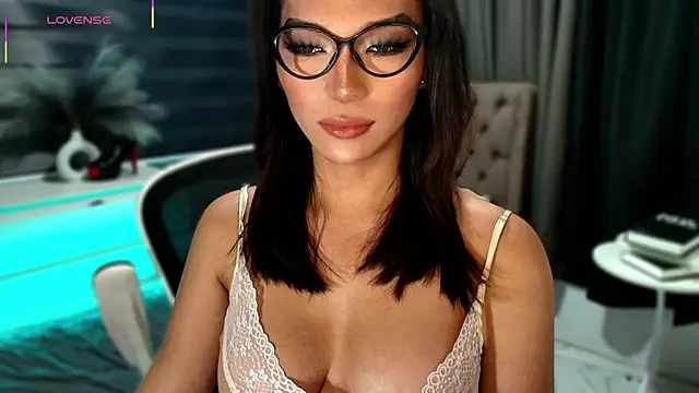 Huntress xxx online show from November 14, 9:56 pm