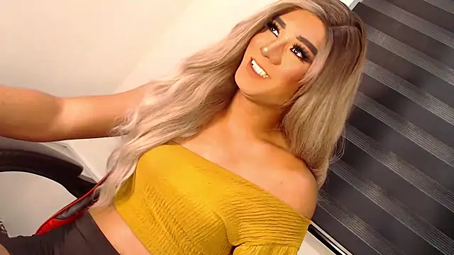 SissifyMeNow online show from November 9, 2:56 am