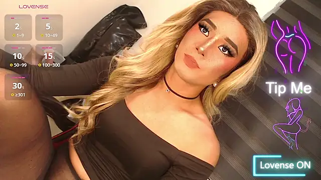 SissifyMeNow online show from May 30, 6:17 pm