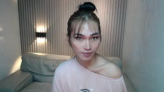 lovelychanel69xx online show from October 24, 11:21 pm