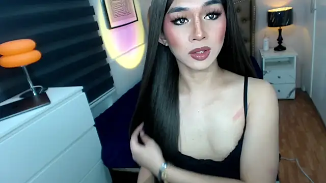 solana imani online show from October 6, 7:14 pm