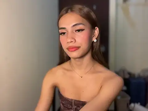Snapshot of Lovelynikki03 chatting on September 15, 7:08 pm Lovelynikki03 online show from September 15, 7:08 pm