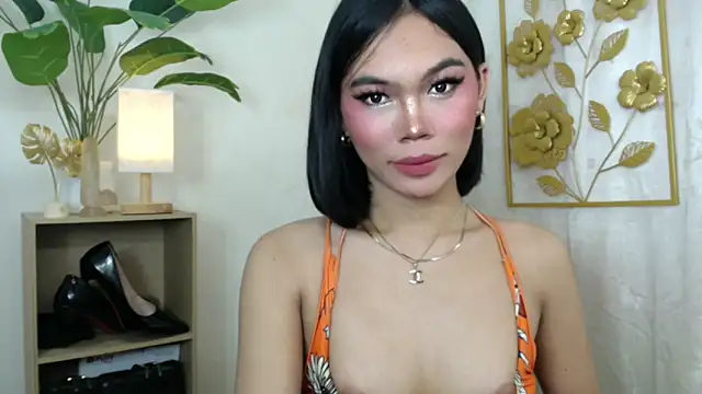 miyaa Moore online show from September 8, 10:19 pm