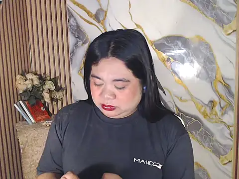 Im ur mother online show from April 9, 10:10 am