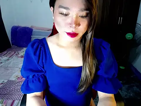 Urassiansweetcummer online show from October 3, 2:11 am