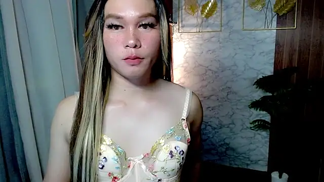 Snapshot of pinay_hugeCockxx chatting on October 22, 5:15 pm pinay hugeCockxx online show from October 22, 5:15 pm