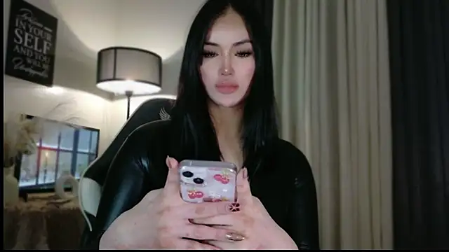 Snapshot of anna_lala7 chatting on October 18, 10:57 pm anna lala7 online show from October 18, 10:57 pm