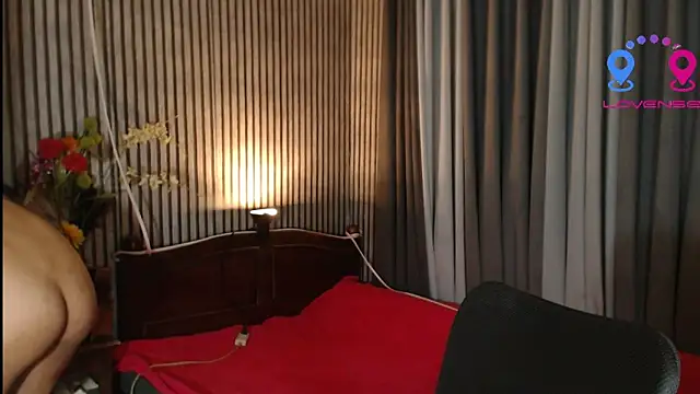 Unforgettablejulia online show from November 22, 5:04 pm