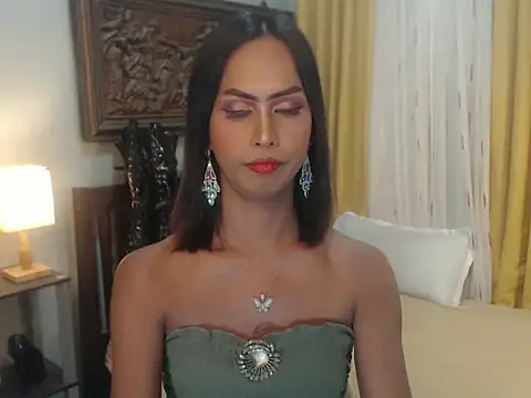 Nathalieheartt online show from October 25, 6:41 am