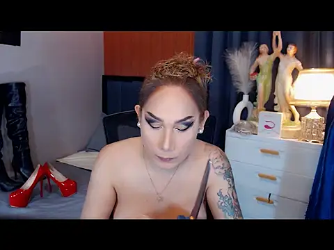 Allysonevanns online show from April 13, 3:43 am