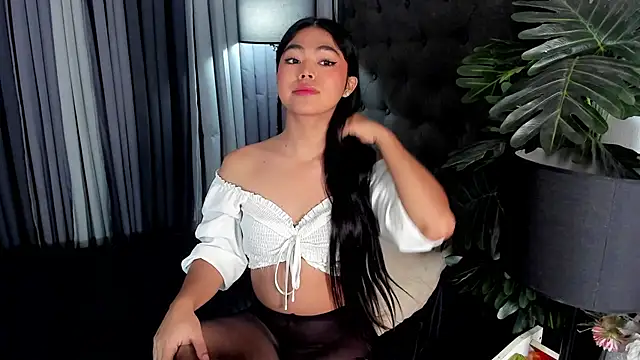AsianHugecockAnna online show from June 24, 4:43 am
