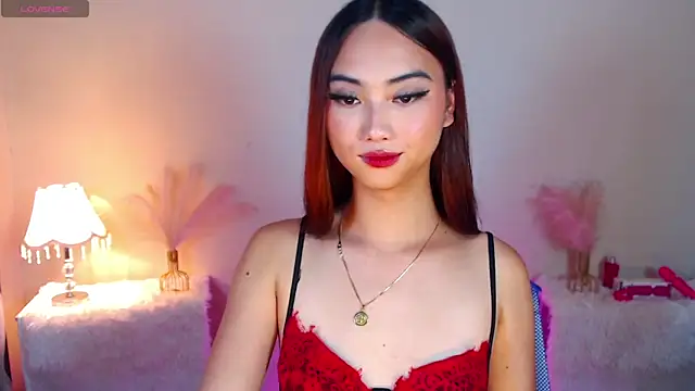 Kiah Wyatt online show from November 14, 7:49 am