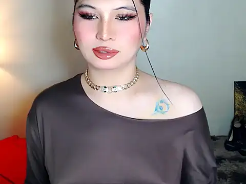 NaomiSmall online show from January 10, 8:31 am