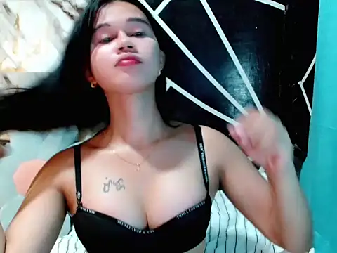 urgirl mikah online show from July 22, 11:20 pm