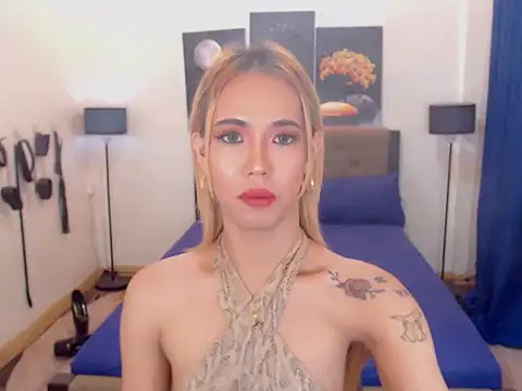 PreciousAmore online show from September 8, 7:01 pm