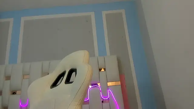 MilkWhore1 online show from February 9, 7:53 pm