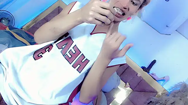 ravenous charmer online show from February 15, 9:13 pm