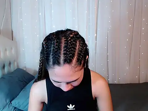 Snapshot of Iyotakody chatting on October 31, 7:55 pm Iyotakody online show from October 31, 7:55 pm