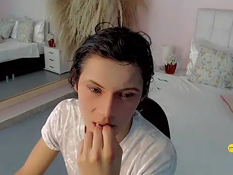 nathalialoes1 online show from October 4, 7:14 pm