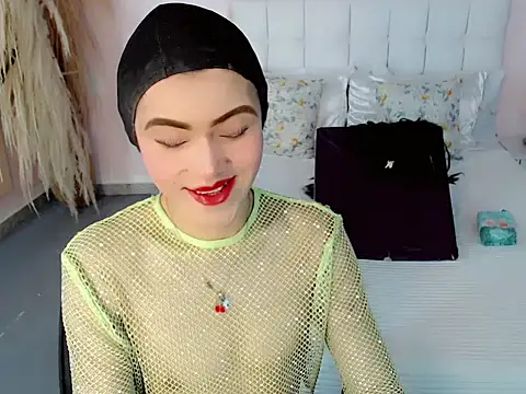 nathalialoes1 online show from October 6, 7:25 pm