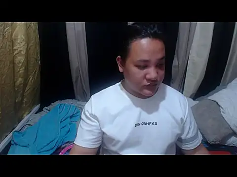 Hotcum ella online show from April 16, 11:11 am