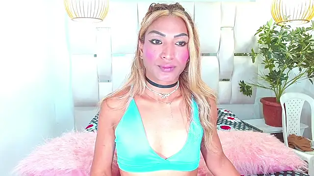 Snapshot of lauris_horny07 chatting on October 21, 12:03 am lauris horny07 online show from October 21, 12:03 am